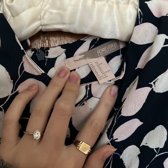 Forever 21 crop top XS - Picture 3 of 3